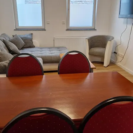 Ruhiges Stadthaus In *